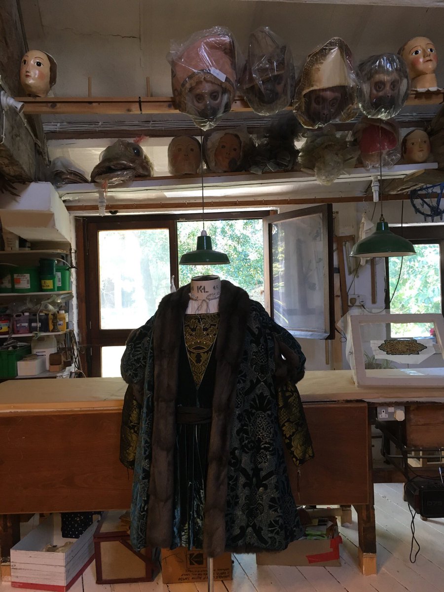 _sarahdesign's tweet image. Yesterday’s autumn sunshine was perfect for an Open House expedition to Rotherhithe &amp;amp; Wapping. The highlight was Sands Film Studios: a tour of the early C19th building including the costume department &amp;amp; fascinating mudlark finds! #OPENHOUSE2019