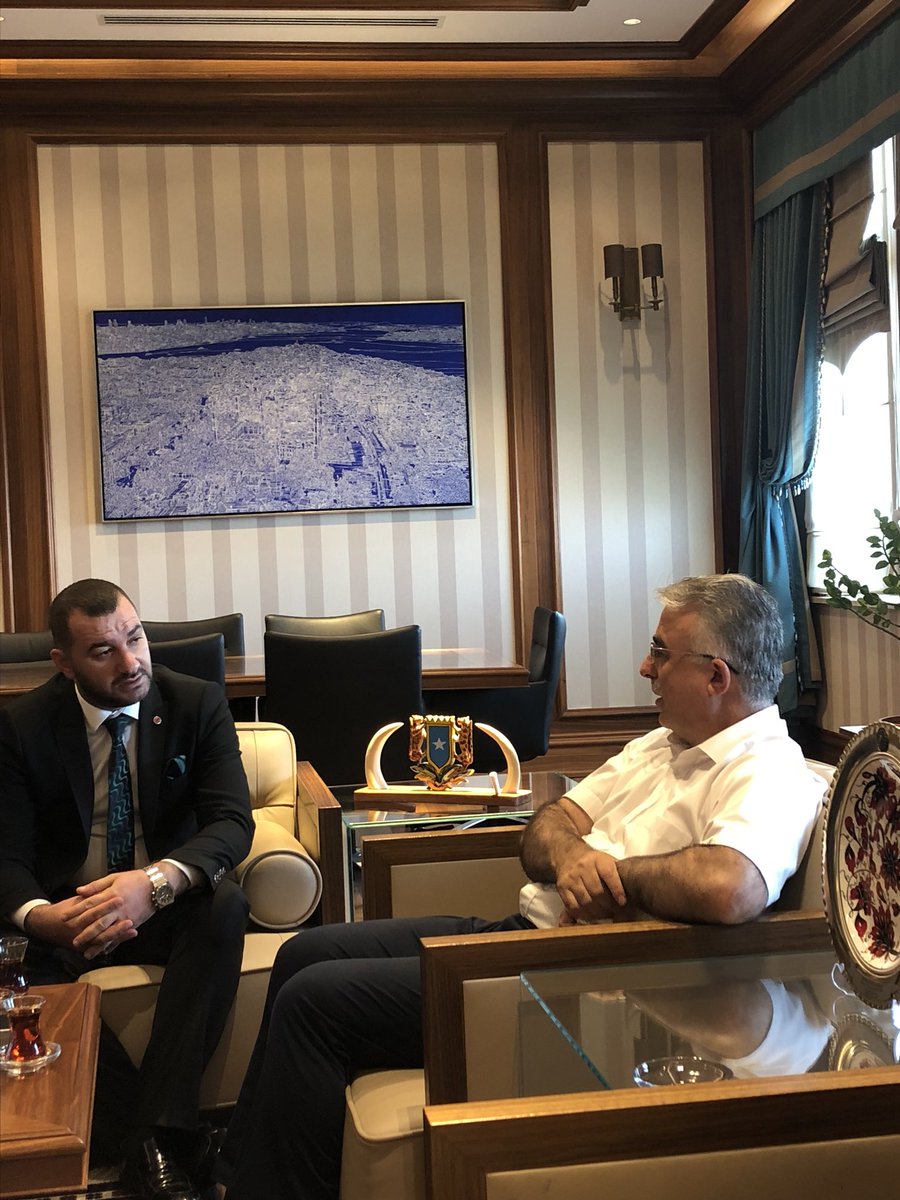 ozkannaz's tweet photo. Somali Programımız kapsamında Şube Başkanımız Abdulkadir Yilmaz ve beraberinde ki heyet Türkiye Somali Büyükelçimiz Mehmet Yılmaz beyi ziyaret ettiler. @TC_Mogadishu https://t.co/Br7VqzqirV