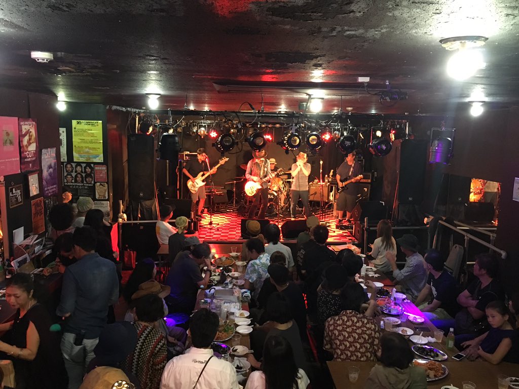 numazu_poco's tweet photo. 本日沼津POCOは

2019  MEXICO生誕祭

OPEN17:30  START18:00

act:
Crazy  Water
MmM  Experience
Special  Voice  Session

沼津地元の有名人 MEXICOさんの誕生日パーティーッ‼︎

立見出てますがまだ入りますし！
打ち上げもありますよー！

足元悪いからって勿体ない夜です笑 https://t.co/YA9ndLbI2L