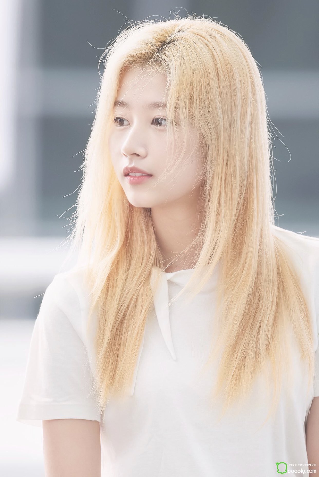 𝐌𝐈𝐋𝐊 在 Twitter 上 Twiceサナちゃんのブロンドで作り込んでない感じのヘアスタイルとほぼスッピンのナチュラルメイクの時が大好きですなんですが 儚さ100 って感じで好きすぎます T Co Btfzaxbtwe Twitter