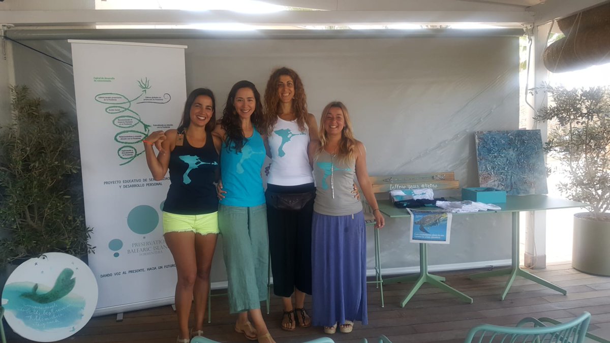 PRESERVATIONBA2's tweet photo. SPACE SENTINELS
Un proyecto educativo de @PRESERVATIONBA2 que ya navega con Rocio Moreno y que hoy realiza una sesión introductoria gracias a la colaboración de @Molocafeformentera, @BlueBubbleWorld y la plataforma @OSeagrass 
#Formentera #educacion https://t.co/h24goRIvt3