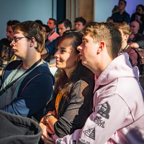 LizArtius's tweet image. The pics from @StreamConNL are online! @Sem180Twitch and me being cute. And also @Boxsy123 , creating the dreamteam!