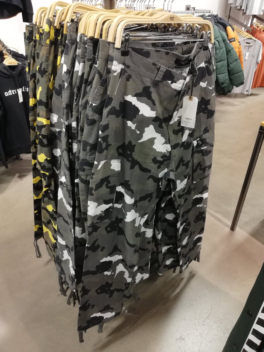 jullebulleboy's tweet image. Osynliga byxor som nu säljs på Lager 157. Häftigt vad som kan göras med modern hantverksskicklighet. #coolt