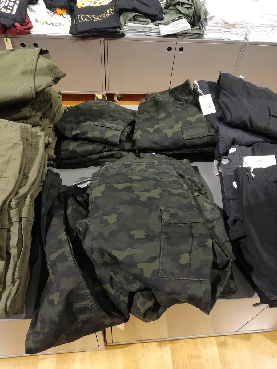 jullebulleboy's tweet image. Osynliga byxor som nu säljs på Lager 157. Häftigt vad som kan göras med modern hantverksskicklighet. #coolt