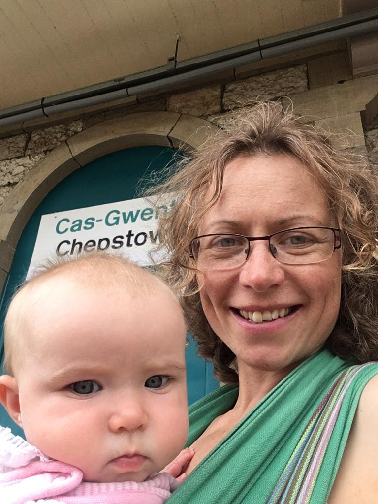 mothersriseup's tweet photo. Mum Jenny is travelling right now from Wales to join our action outside Shell and BP tomorrow.
She has pushchair, placards and little baby Greta in tow.
Super-mama!
Time to call out #greenwashing & keep fossil fuels in the ground!
#GlobalClimateStrike #pushchairprotest https://t.co/y5IuODRrMI