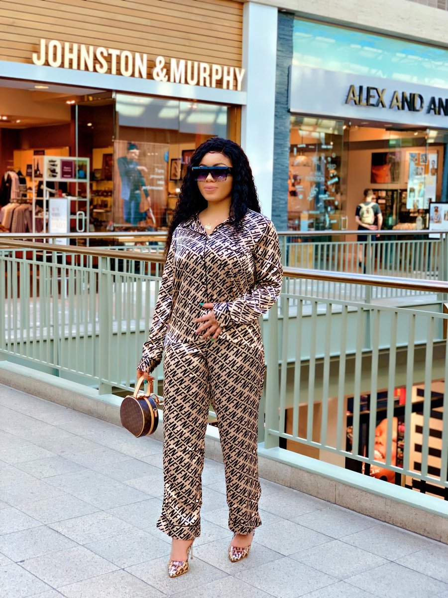 Ninaivy_'s tweet photo. I heard your prayers 
Trust My Timing “ says The Lord ☺️..
Hair @nina_empire https://t.co/zFZZVIFq8p