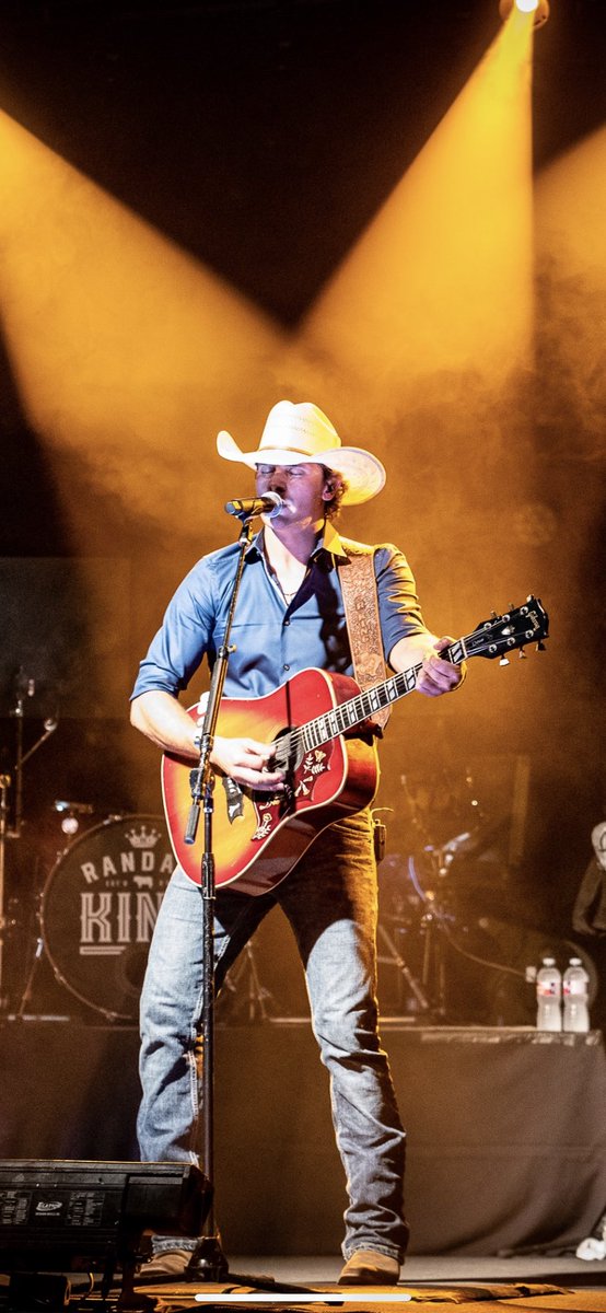 RandallKingBand's tweet photo. Last night this Gibson Dove acoustic was stolen right out of our trailer. We are offering a $1500 reward, no questions asked, no one else involved. Just want my guitar back. It was stolen out of Amarillo, TX. DM if you have any info. Please RT to spread awareness, thank you - RK https://t.co/Tc5FrZqFob