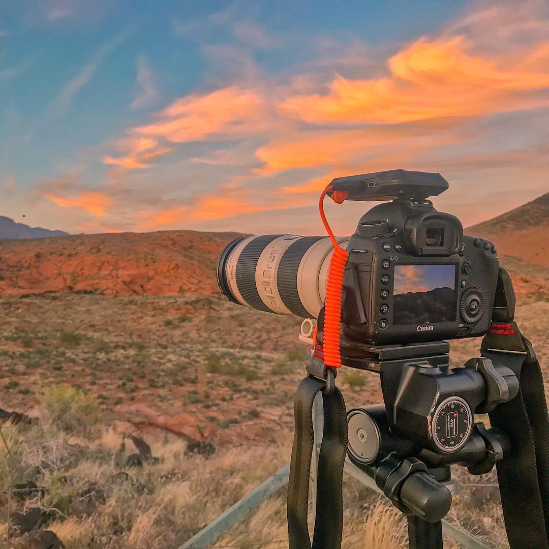 MiopsTrigger's tweet photo. The best choice to take #longexposure shots! 🌅
Photo is taken by @backcountryshutter 📸
#miops #miopssmart #longexposure #shots #photo #nature #sunrise #photography #cameragear #photooftheday #photographer #flash #gears #lens #cameratrigger https://t.co/EJUNJ8OrWX