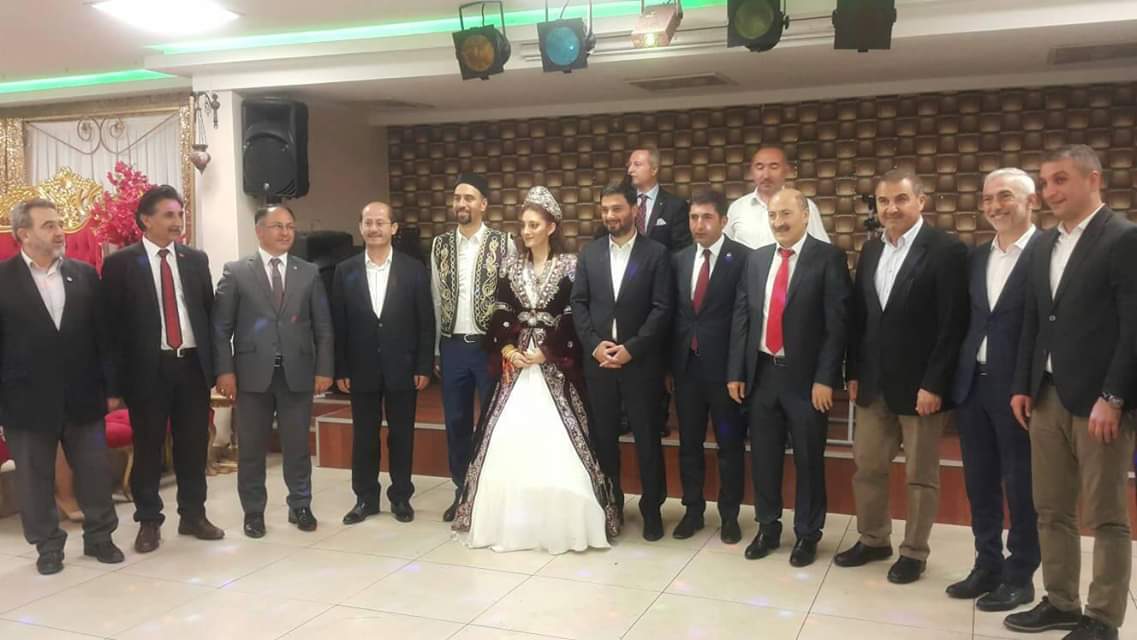 Recepbolukbasi5's tweet photo. SULTANGAZİ'Lİ SIVASLILAR DERNEĞİ ve ÜYESİ OLDUĞUMUZ İSTANBUL SİVAS DERNEKLER FEDERASYONUMUZ adına, Sayın Kanal 58 İstanbul sorumlusu Osman Sönmez (Bizim Osman) kardeğşimizin Kızının düğün merasimine katılım sağladık.#sultangazi #isderfed #ahdevefa #akpartisultangazi https://t.co/67LliZOz4S