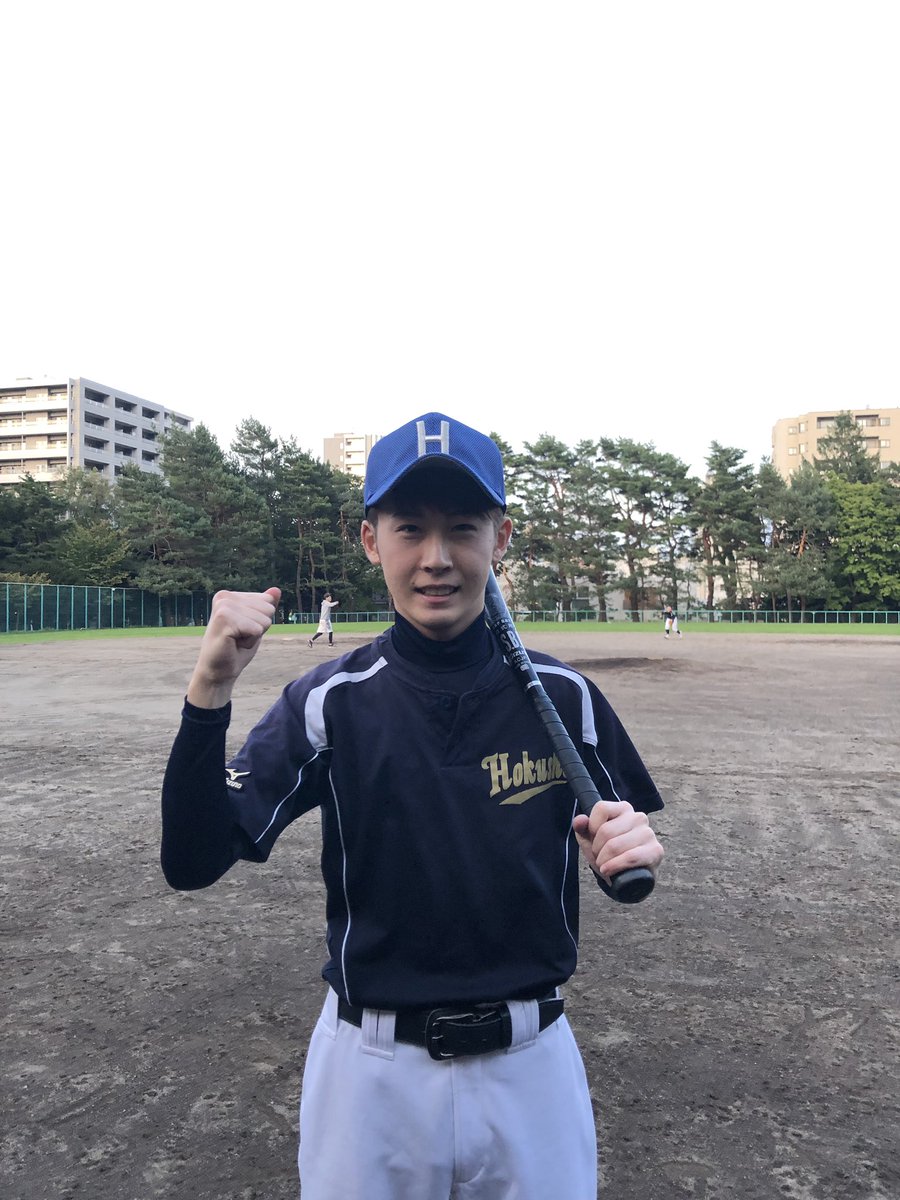 blacksbaseball's tweet photo. メンバー紹介⑨
本間佑斗
出身高校    羽幌高校
ポジション    サード、セカンド、ピッチャー

チームの監督(キャプテン)
自由奔放な野獣たちを引っ張る。
打撃に難あり。打撃向上のため日々努力中。今後の活躍に期待。 https://t.co/OaA4g39pka