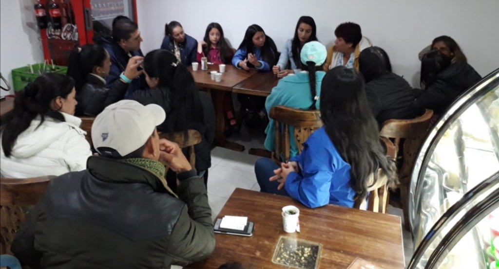 MisionTunja's tweet photo. #FelizDomingo Es un gran honor  dialogar  con este grupo de mujeres que a través de sus ideas y necesidades quieren una ciudad construida desde el amor y el cuidado hacia ellas. Donde se destaque la equidad y protección de los derechos
#Vota8ConcejoTunja
@PCambioRadical https://t.co/QP1TduqOxO