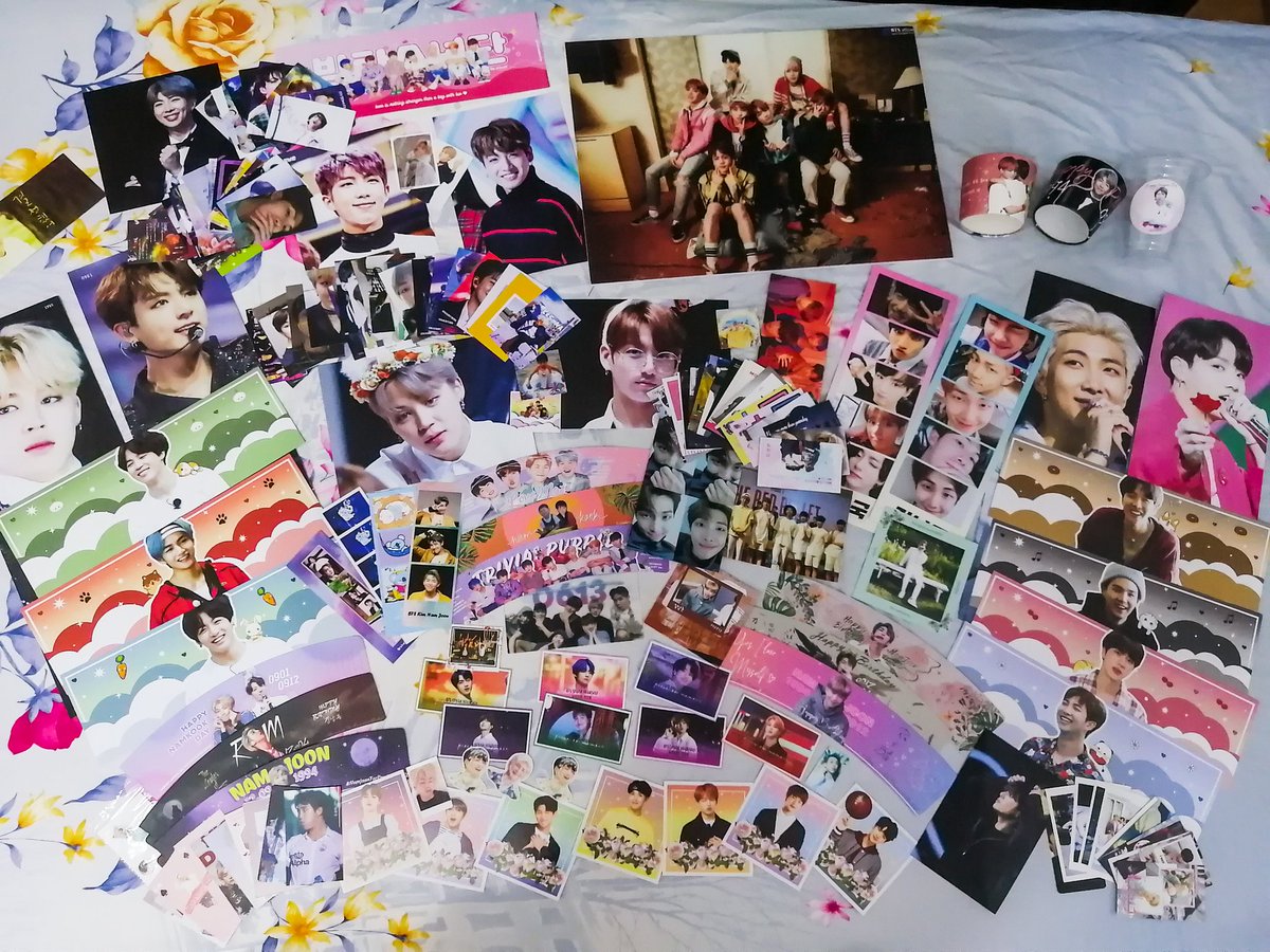 JHangel_1004's tweet photo. Thank you for all the freebies and fankit πThanks for the ARMYs that approached to me just now for the freebies too π this is my first BTS's CS eventπThank you for organising such an amazing event for the boys πππ»
#NamjoonForPresidentInKL
#UtopiaOfSeptember #MoonbunnywithLuv https://t.co/wrfFWyrf2F
