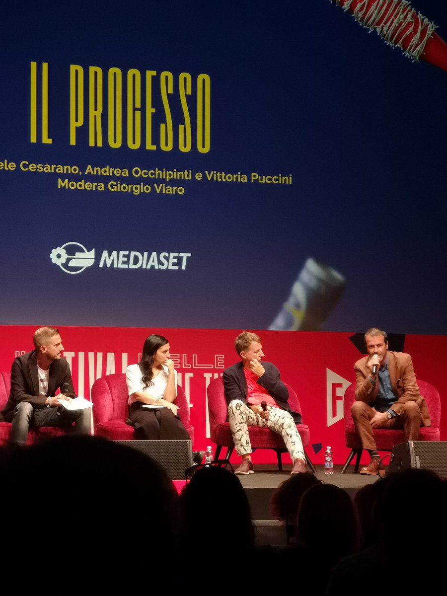 begaia's tweet photo. La prima serie tv di Lucky Red è un legal, scelta ardita in Italia dove i processi in tribunale non sono come quelli americani #fest2019 @luckyredfilm https://t.co/ZghC04ZYdA