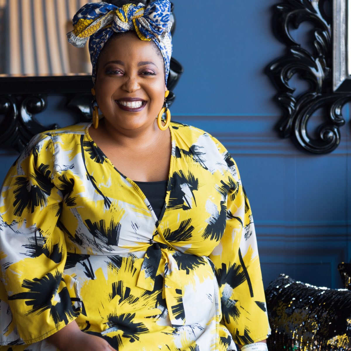 DeliciousFestSA's tweet photo. Look at SA food icons, @zola_nene and @David_Higgs, making themselves at home at the gorgeous #DStvDelicious Foodiesโ Lounge ! ๐ #TASTEDelicious #FEELDelicious https://t.co/k4cMYNNhyC