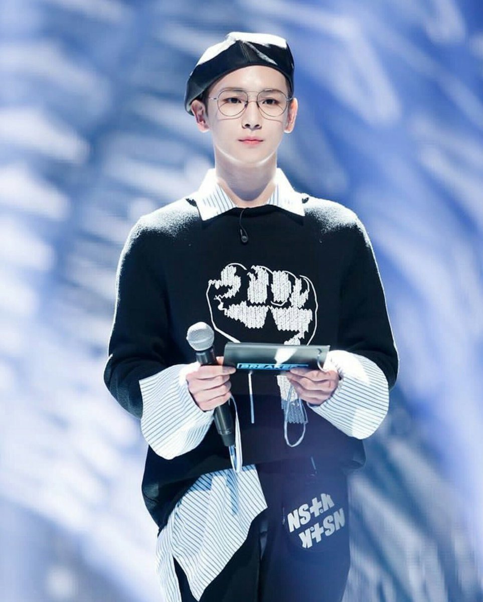 shinebright_jy's tweet photo. 오늘따라 더욱 더 보고 싶은 우리 기범 오빠! 항상 샤이니의 키로 있어줘서 고맙고 대장프릭 해줘서 고맙고 그냥 피곤한 월요일이 될 뻔 했던 내일을 특별하게 만들어줘서 고마워요❤️ 생일 축하하고 행���한 하루 보내요🥳🎂

#9월의빛_기범아_생일축하해
#기범생일축하하는맛에살어
#CaptainFreaKeyDay https://t.co/LBLj7yopxL