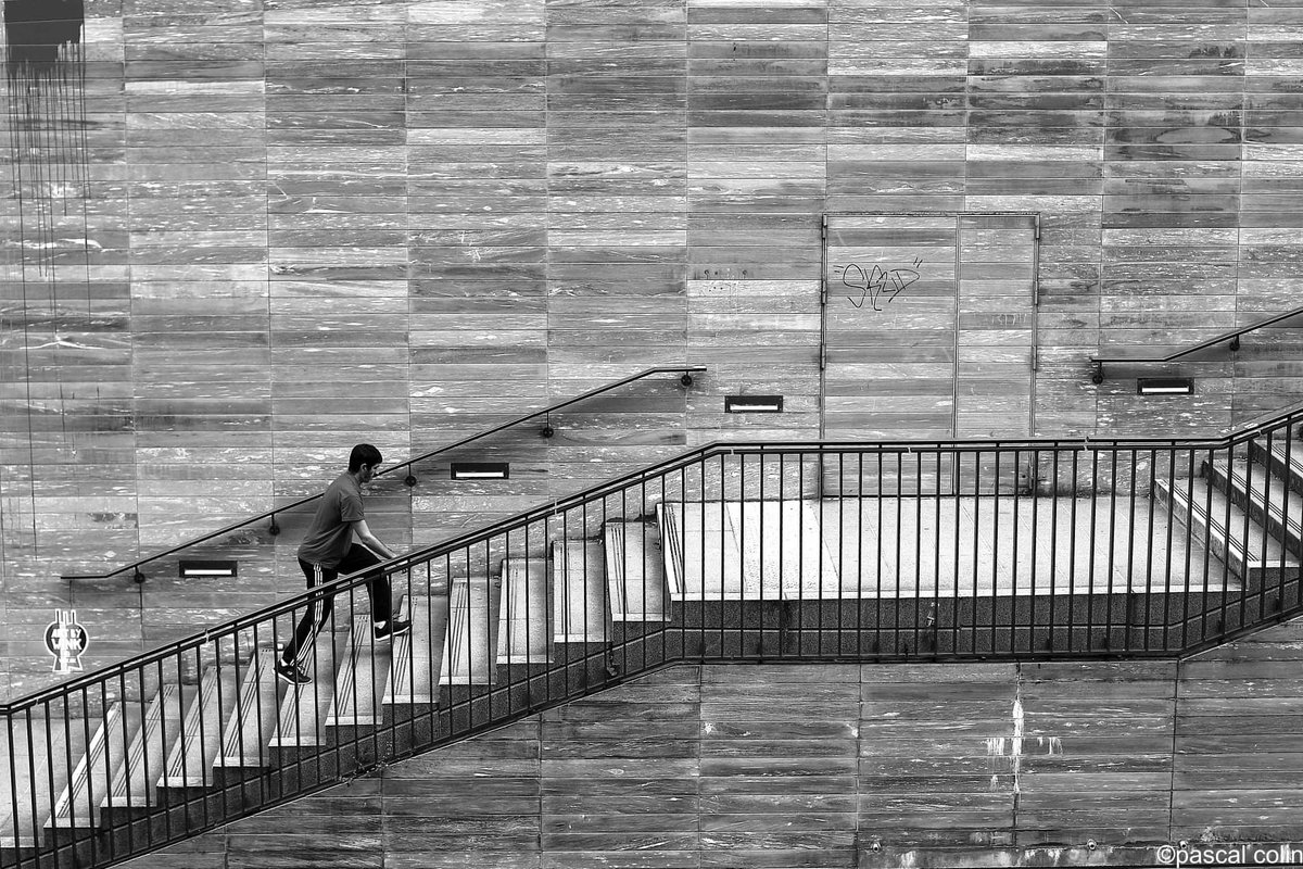 In the floating staircase
#sreetphotography #blackandwhite #Paris #pascalcolin #canon #50mm
