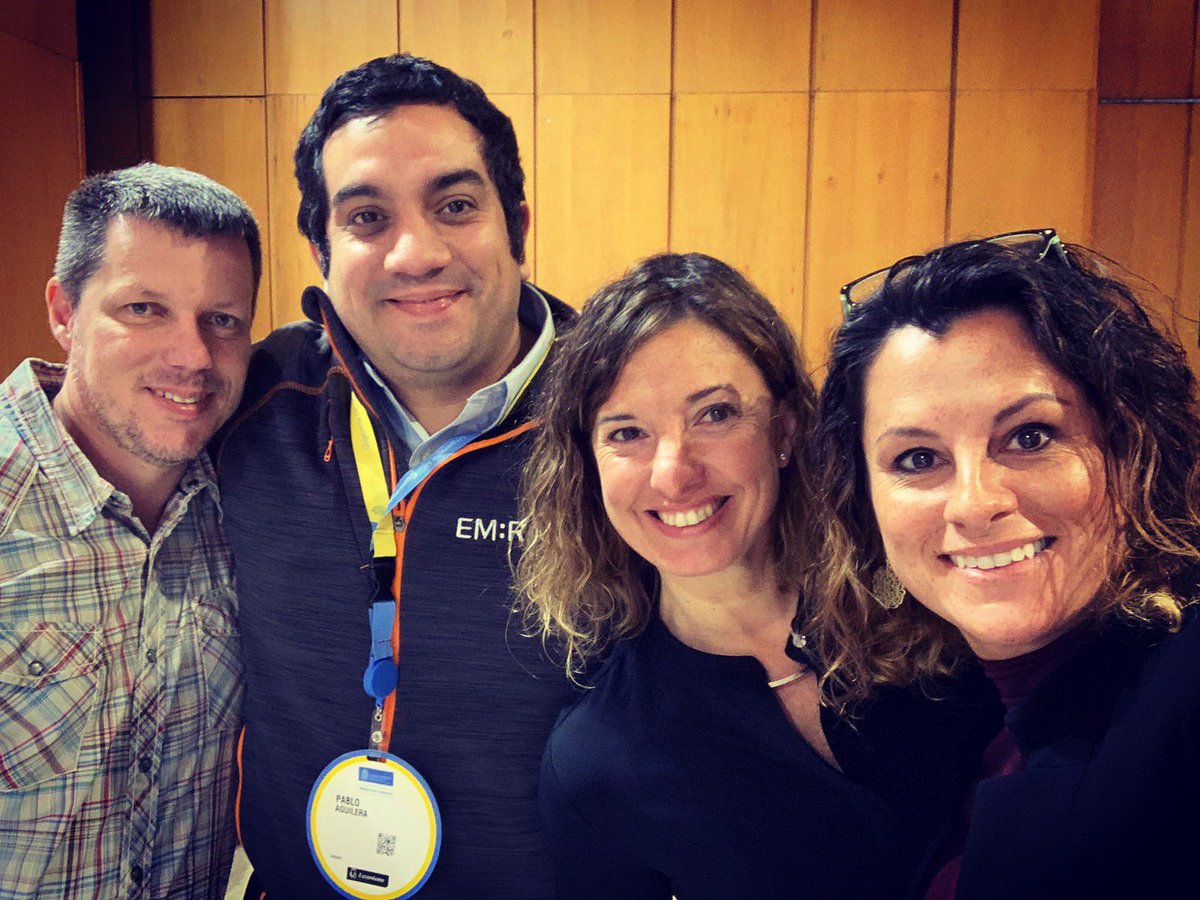 umanamd's tweet photo. El equipo de EMRAP GO en español: Chile, Argentina y Costa Rica juntos, generando contenido de emergencias en nuestro idioma #EMRAPGO #EMRAP @EMRAPGO @MelHerbert  @isabelvcl @PabloEMDR @wendy_ruggeri
#FOAMed https://t.co/853XpCBMLu