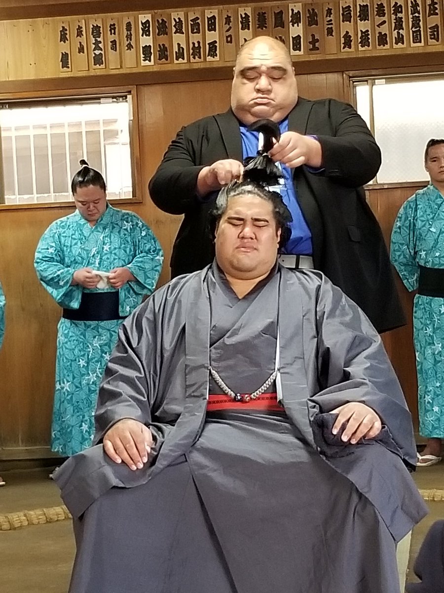 武蔵国、断髪式。元横綱の甥っ子として、ハワイ唯一の力士として