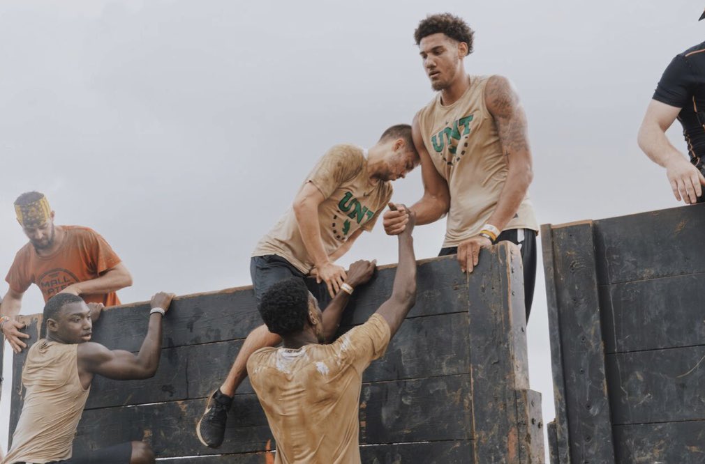 BiggZach24's tweet photo. Ain’t nothing wrong with getting a little dirty 😂💪🏽 @MeanGreenMBB 

#toughmudder #LeaveEmSleep https://t.co/OPFXZq30rz