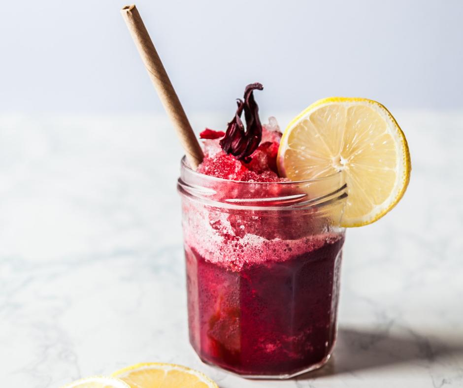 PausePlaybook's tweet image. How do you start the day? 🌞⁠
Our team shared a glass of this strawberry detox water. We then agreed that it's one of our all-time favorite infused waters because it keeps us hydrated, and it makes us feel energized, and ready to take the day. 💚
#NutrientElements #WellnessQuest