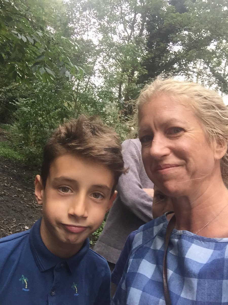 Amazing turnout for the <a href="/VerValleySoc/">Ver Valley Society</a> #riverver protest this morning at Verulamium.. pleasure to se my map being used for such a good cause 🖌