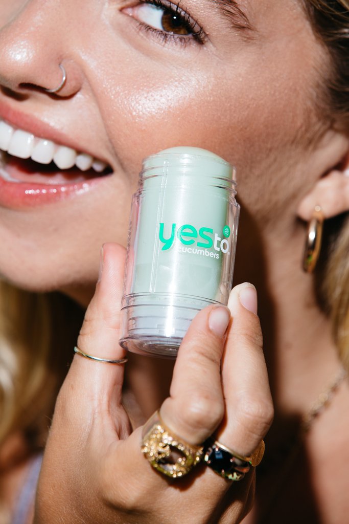 YesTo's tweet photo. Chill out and drink up! ๐งHydrate and perfect your skin with the Yes To Cucumbers Cooling Hydrating Primer Stick.
Get it now @ultabeauty and take 50% off ALL Yes To products until 9/28! https://t.co/cTeev3jv7G
#ultabeauty #primerstick #dealalert https://t.co/RhpBFtAsak