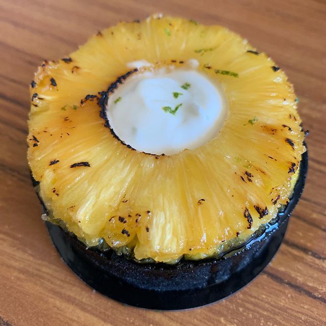 hubert_quach's tweet photo. Tarte Black &amp; Yellow @moulayefanny x @the_french_bastards 
#dessert #pastry #patisseries #troptropbon #viennoiseries #atester #trestresbon #sweet #sucre #becsucre #frenchpastry #frenchfood #foodpic #foodpastry #toeatlist #totrylist #pastryshop #instafood… https://t.co/yWzTh57gLk https://t.co/Daj0UQqvCi