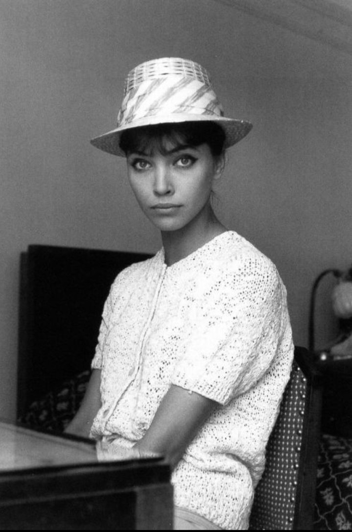 Happy birthday to face of French New Wave. 
Anna Karina. 