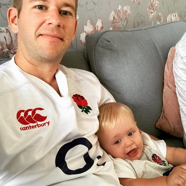 rpcarts's tweet photo. #WearTheRose, come on England! 🏉🙌 https://t.co/65x2TJmONy https://t.co/5Bv7cK1IAr