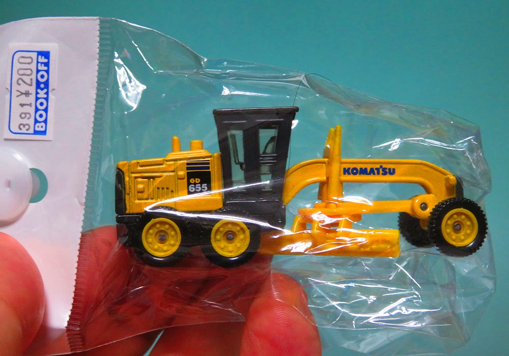 ぎぃ 初代ダイナのレッカー車 赤灯の印刷が剥げちゃったトミカミュージアムの復刻品かと思いきや まさかの日本製 フック欠品して汚れてるだけ やったぜ そのフックがなかなか入手困難ではあるけど ぎぃ 初代ダイナのレッカー車 赤灯の印刷が剥げちゃったトミカミュージアムの復刻品かと思いきや まさかの日本製 フック欠品して汚れてるだけ やったぜ そのフックがなかなか入手困難ではあるけど