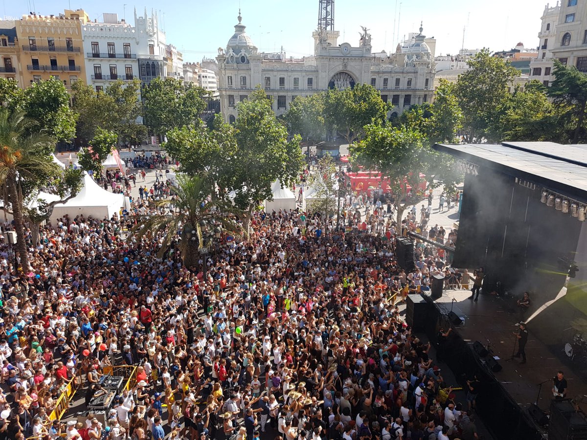 joanribo's tweet image. En #València celebramos el #DiaSinCoches con un concierto gratis, con seis rutas ciclistas hasta la plaza del Ayuntamiento y con el compromiso de seguir construyendo una ciudad más amable, sostenible y segura.
#DiaSenseCotxes #SEM2019 #SetmanaMobilitat2019