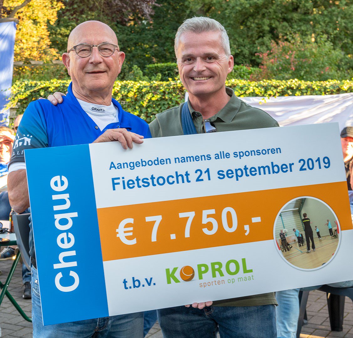 Giesbers-bedrijven en relaties fietsen 7.750 euro bij elkaar voor <a href="/StichtingKoprol/">Koprol</a>! Over drie afstanden en met clinics van Daphny van den Broek. Een in alle opzichten geweldige dag, met een prachtig eindresultaat. Alle mensen die dit mede mogelijk hebben gemaakt; bedankt!
