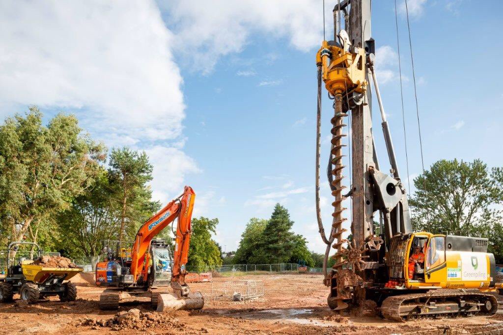 bandkbuild's tweet photo. Some more big pieces of kit on site by @GreenPiling & @bandkphoto #webuild https://t.co/DxQN3EyppB