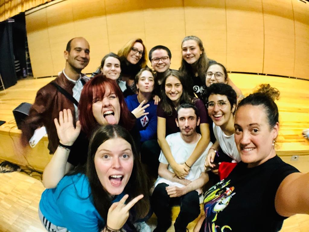 TrasEl_Telon's tweet photo. ¡Primer día de encuentro de actrices de TeT! Otro paso más para nuestro próximo proyecto #laleyendadecyrena 
¡Seguiremos informando! 😉 https://t.co/ws2x0x564R