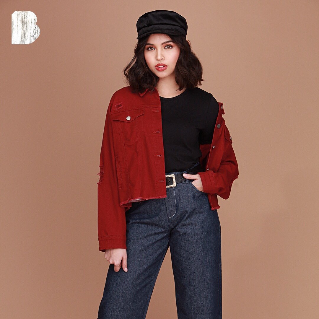 MaineQueeen's tweet photo. Bes @mainedcm bakit ang ganda mo?! 😍💛

#MaineDenimEveryday #MaineMendoza https://t.co/GK3EfBqpoU