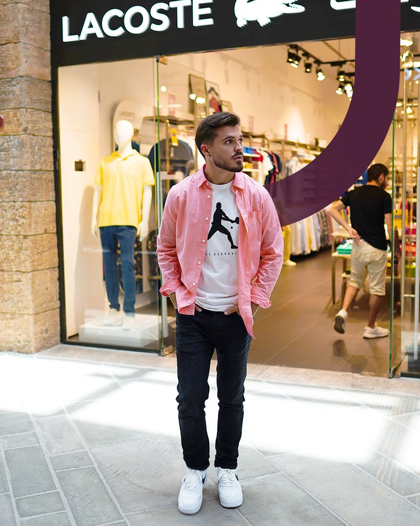 outletvillage's tweet photo. Fashion is about something that comes within you. Find your style at @lacoste at The Outlet Village.⁠

Shirt⁠ - Was: AED 575; #OutletPrice: AED 285⁠
T-shirt⁠ - Was: AED 275; #OutletPrice: AED 138⁠
⁠
#MeraasDubai #TheOutletVillage #DubaiFashion #LacosteDubai⁠ https://t.co/CE0PXKLXKD