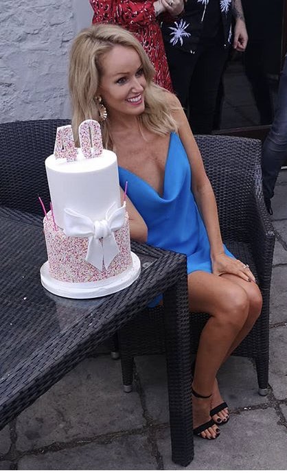 stephywebber's tweet photo. Fabulous evening celebrating 💕🛍🥰💓 https://t.co/JJBWcpSj0s