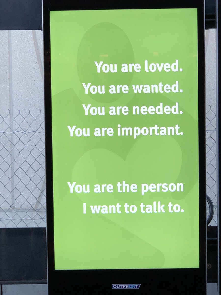 Seen last night in the city while waiting for the train. 💛