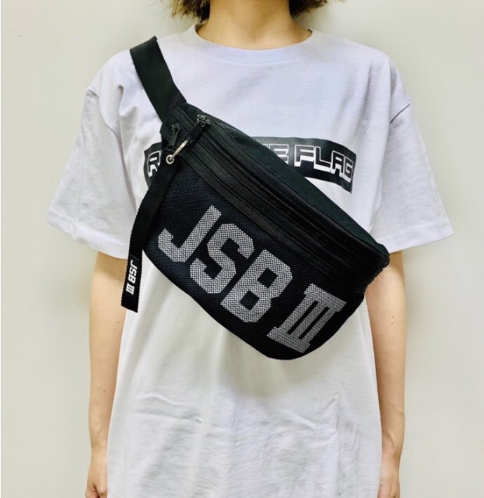 JSB_GIFT's tweet photo. 【RAISE THE FLAG】グッズ🤜💥

✨山下健二郎 Produce ボディバッグ✨

✨10名様✨

プレゼントしちゃいます🔥🔥

〈応募方法〉
フォロー&amp;リツイートのみ

〈〆切〉
9/25(水)

当選発表はDMにて行います。 https://t.co/j5Xn8Y3MQU