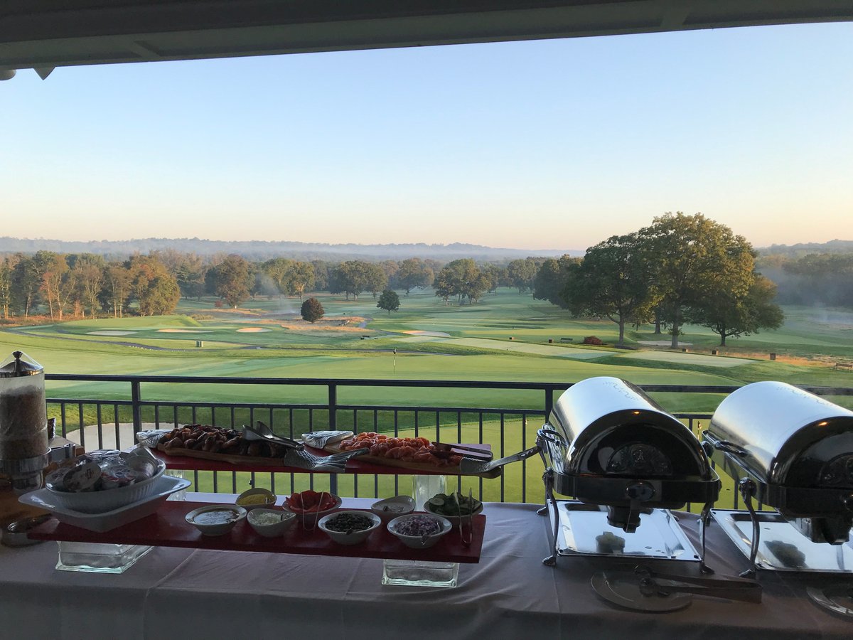 Tamarackcc's tweet photo. Breakfast with a view https://t.co/TcXcHZcAZt