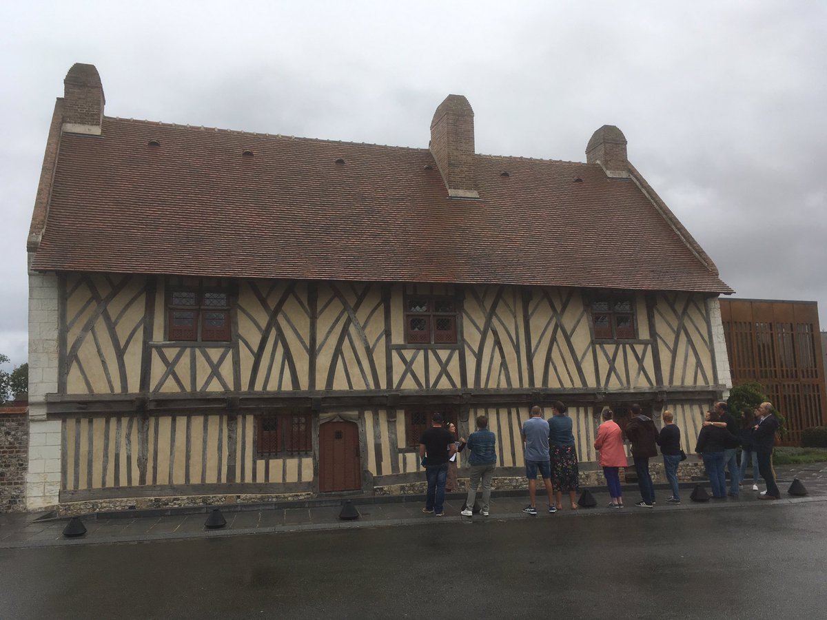 LolitaDelesque's tweet photo. @MHVQ76 #VisiteGuidée #Médiation #MaisonMercier #journeesdupatrimoine #pluie #PetitCaux https://t.co/Ajk2PbMcgG