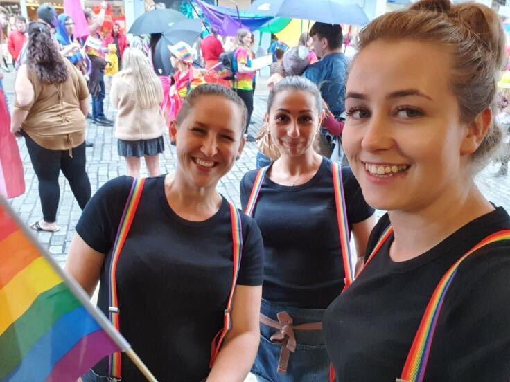 Smiles <a href="/ChesterPride/">Chester Pride</a> our team working hard <a href="/BridgeStCoffee1/">BridgeStCoffee</a> #Chester #ChesterPride #CoffeeHouse #PositiveVibes #SundayFunday #Pride 🌈