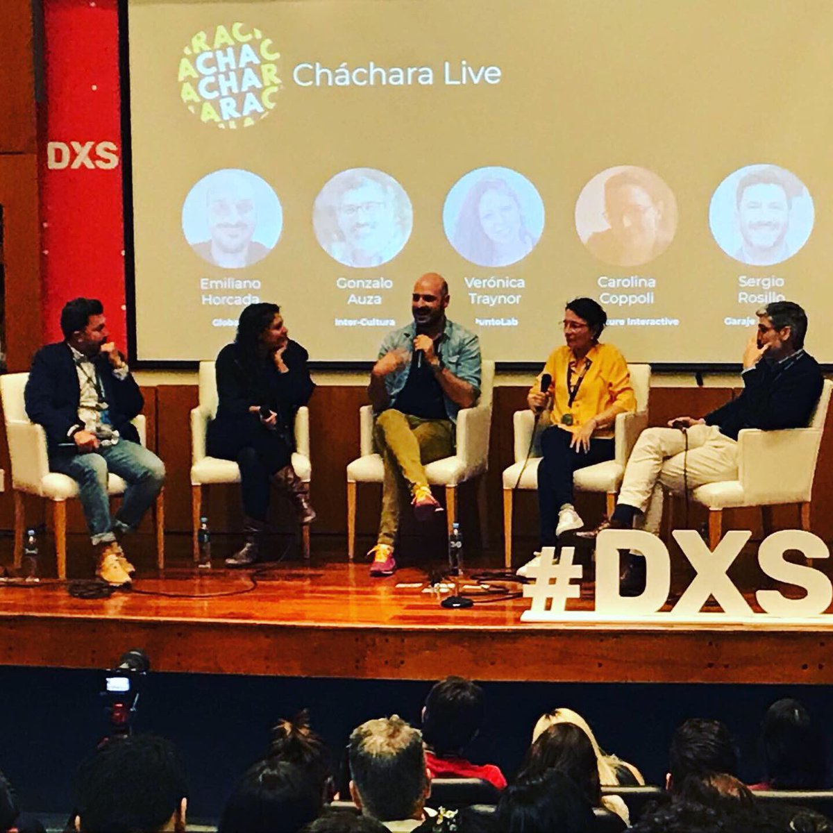 “Encontrar una problemática fértil que pueda ser solucionada y resignificada desde el producto (...) Iterar para co-crear como en una obra de teatro que sale a escena y se mejora cada fecha” Carolina Cóppoli  

<a href="/ChacharaPodcast/">Chachara Podcast</a> | #DXSCon 🙏donde fuimos sponsors con @punto_lab 🥳
