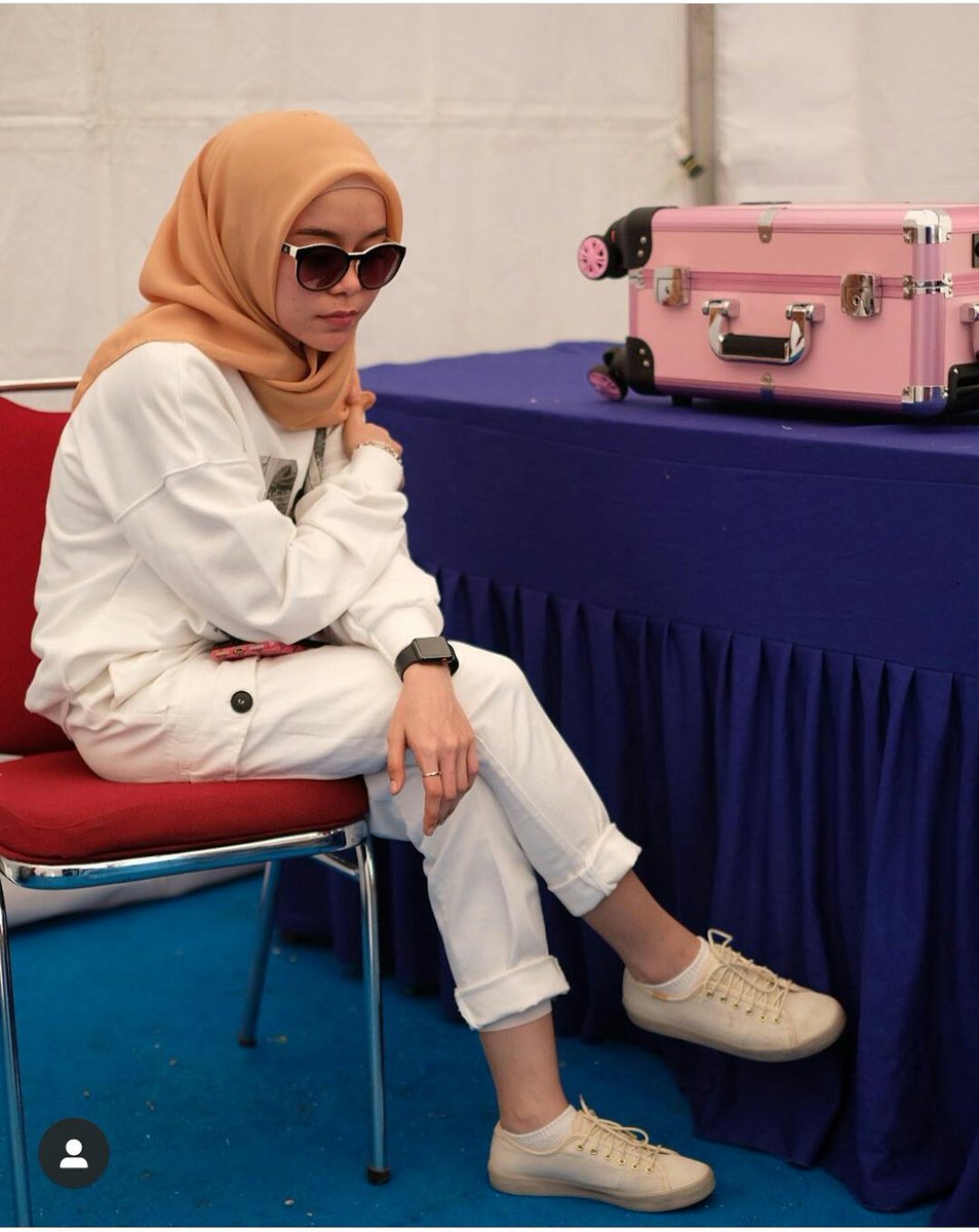 udah di depan TV indosiar mantengin <a href="/Lesti_Jenong_DA/">Lestykejora</a> tampil di #LestyDiSemarakIndosiarKarawang