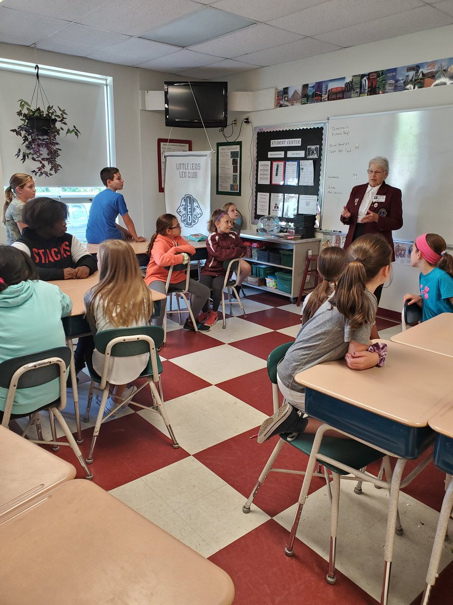 AnnaMMills's tweet photo. Congrats to our @Little_Leos club!  Our Little Leos won the Best Leo Club in the district for all of our community service last year in WB!  So proud of you guys! Great job! #WEserve! #HowardRocks #WBwildcats https://t.co/z4ciYHjeGt