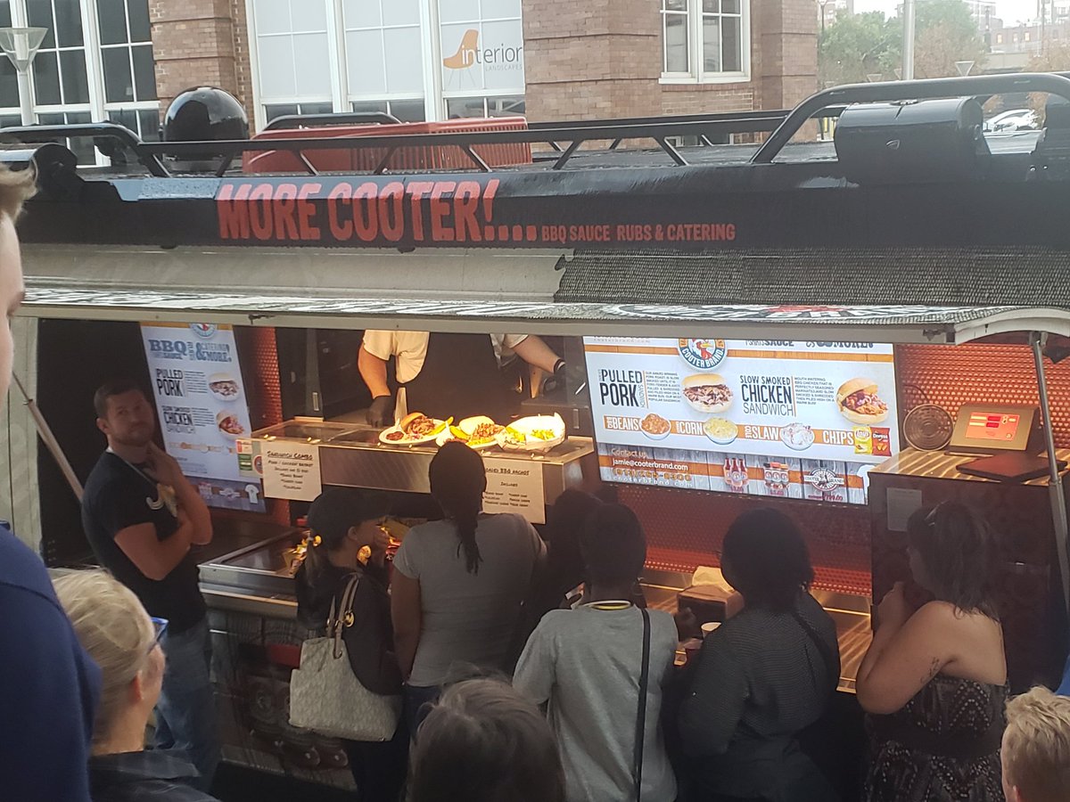 kcsw's tweet image. Can someone say Food Truck? Jack Fruit sandwiches,  Pulled Pork, Brisket, Chicken, or BBQ Nachos. A lovely dinner. cooterbrand.com
#MakeDesignBuild #KCSW