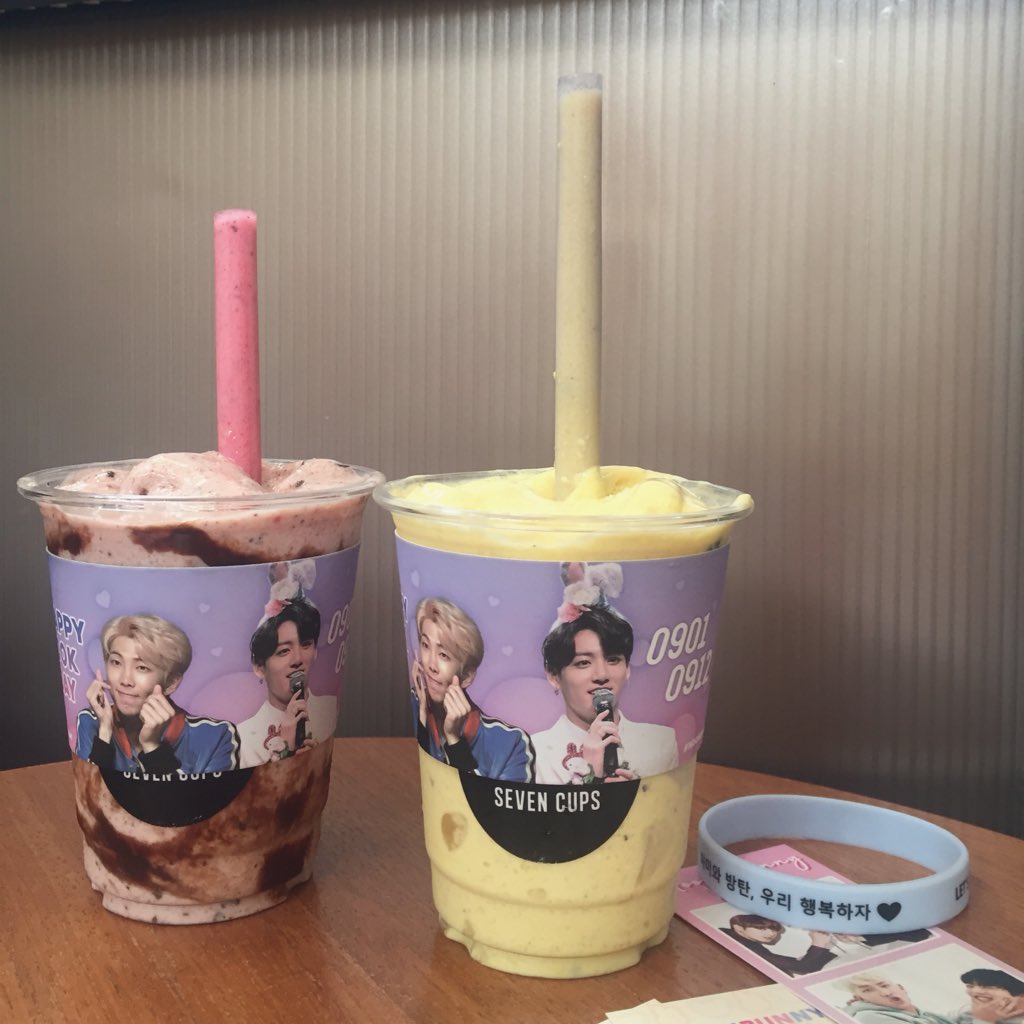 jeonpatootie's tweet photo. mini exhibition + standee hunting
#MoonBunnyWithLuv #UtopiaOfSeptember #iseoulu https://t.co/4fiAStqEfJ