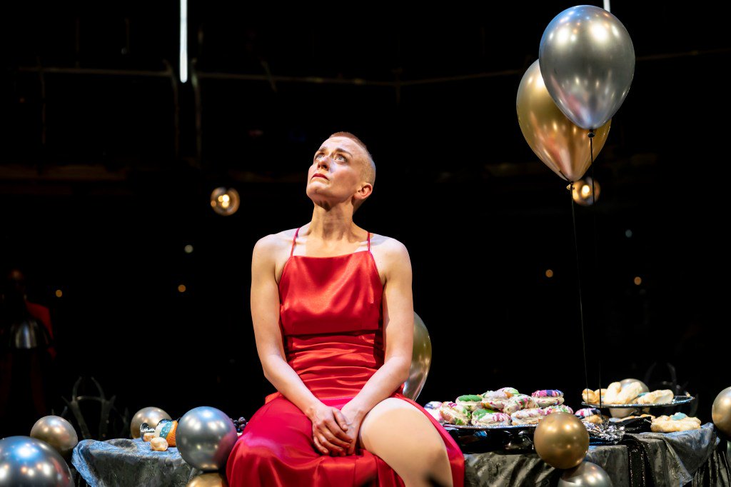 reviewsmith's tweet photo. ‘Intense and atmospheric’– Review of the strangely contemporary, gender-flipped #Macbeth running @rxtheatre until Saturday 19 October https://t.co/KCKs55cGrt https://t.co/Rs0sH0THoX