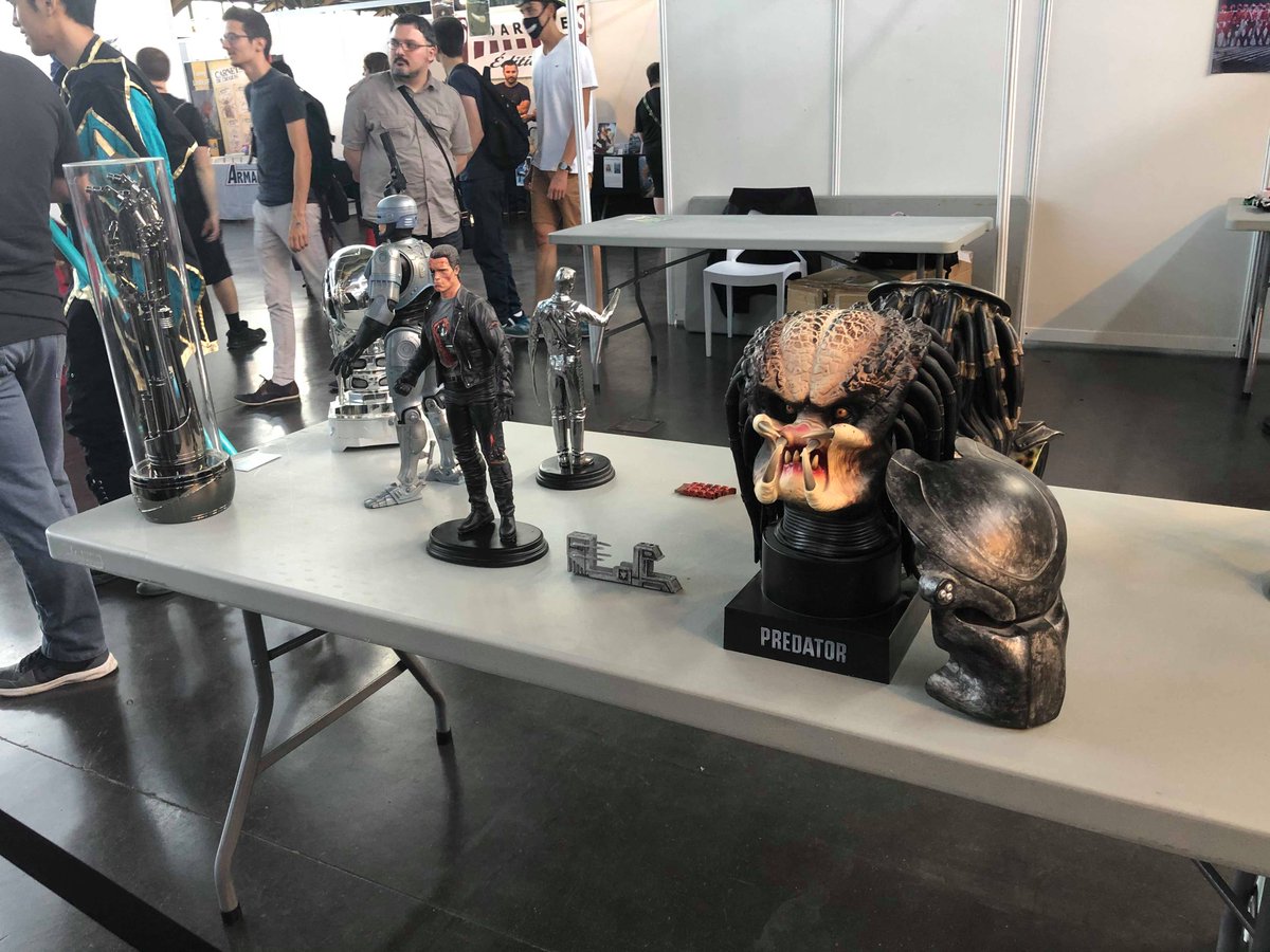 SylvainLK's tweet photo. #TGSLyon #TGS2019 @MichaelShanks @imcorinnemec
Malgré le fait qu'il y est de jolies choses à voir, je trouve que cette TGS est bien pauvre en stands et niveau cosplay cela casse pas 3 pattes à un canard ... Au final déçu !!! https://t.co/jqOU9uzqB9