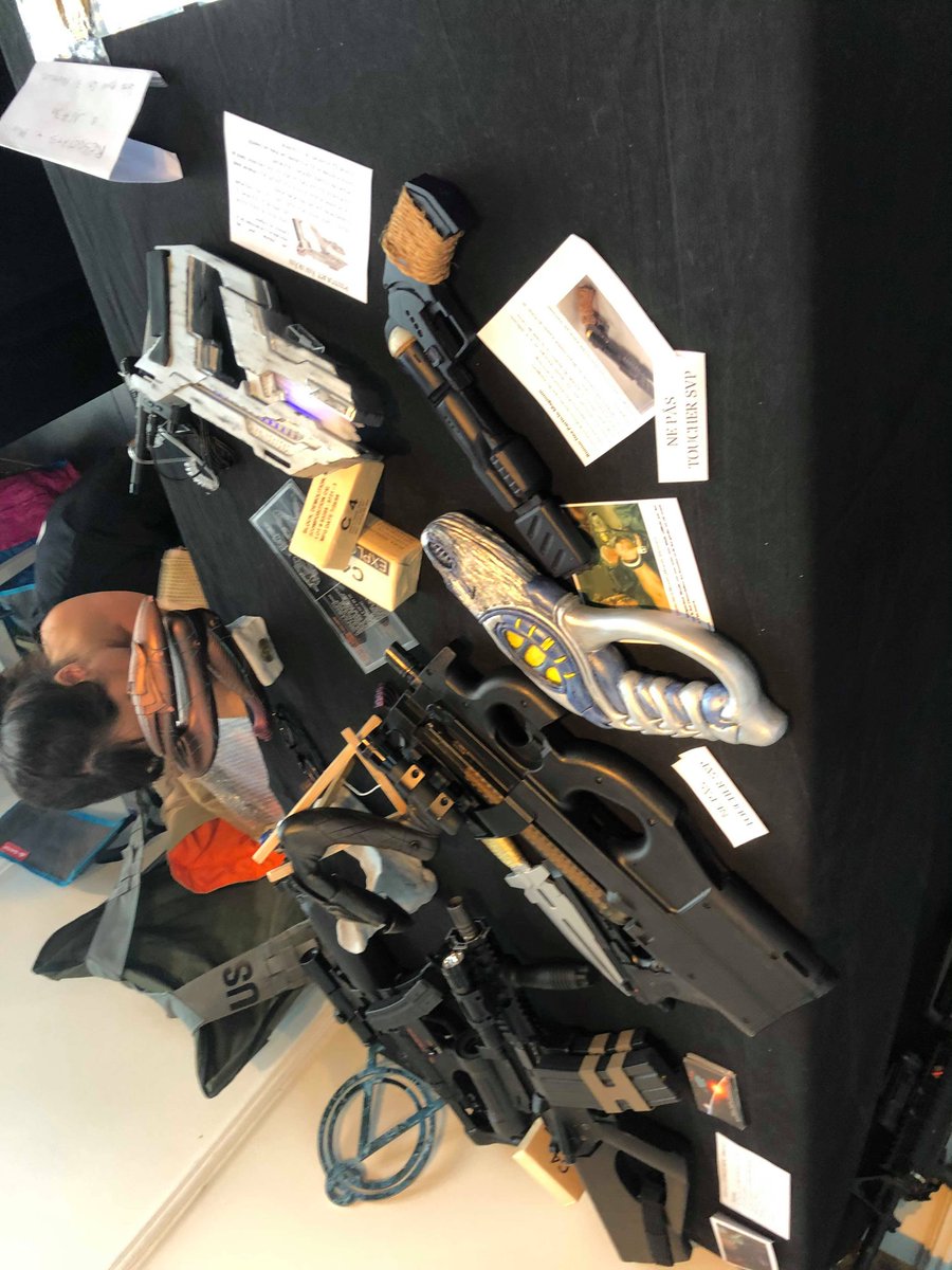SylvainLK's tweet photo. #TGSLyon #TGS2019 @MichaelShanks @imcorinnemec
Malgré le fait qu'il y est de jolies choses à voir, je trouve que cette TGS est bien pauvre en stands et niveau cosplay cela casse pas 3 pattes à un canard ... Au final déçu !!! https://t.co/jqOU9uzqB9